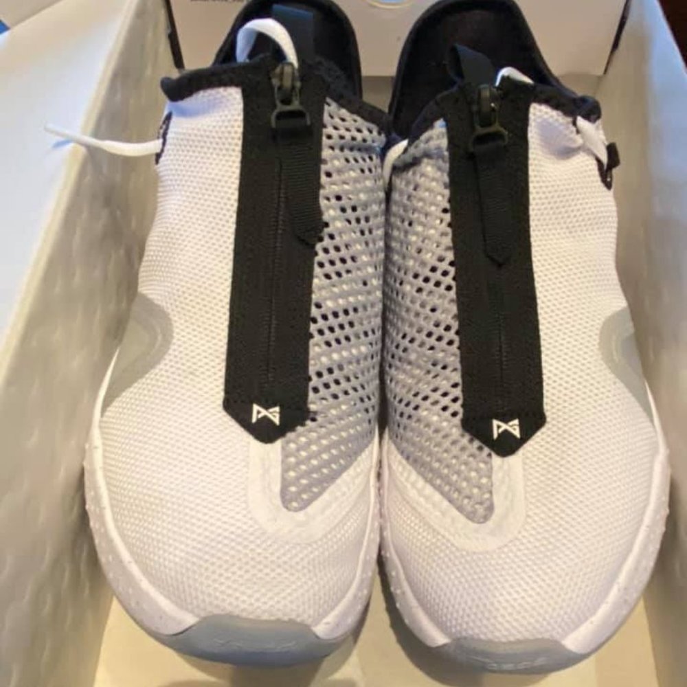 SOLD  Nike PG 4 TB Size 8.5 men's